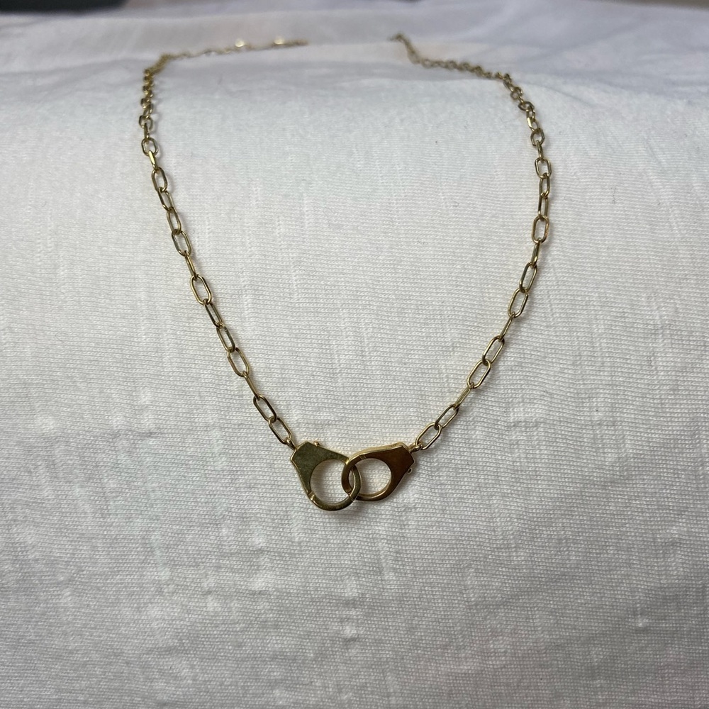 Gold tone chain Necklace with Handcuffs 17-19”
